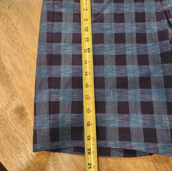 Tommy Bahama mens Tech and Caicos Island Zone shorts - Picture 8 of 8